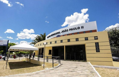 Teatro João Paulo receberá concerto de violão nesta quinta-feira (13)